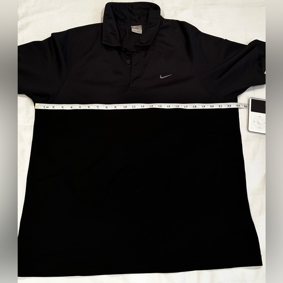Nike Embroidered Logo Black Tennis Solid Polo Shirt  Men - Picture 3 of 9